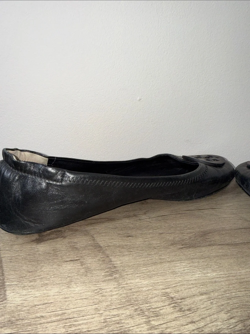 Tory Burch Black Leather Logo Ballet Flats